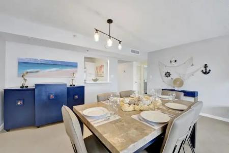 The Alexander All Suites - 455