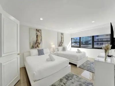 The Alexander All Suites - 251