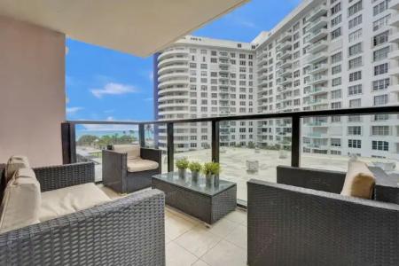 The Alexander All Suites - 683