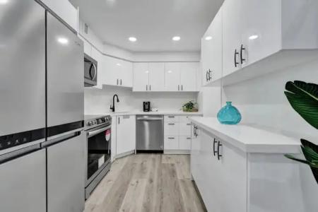 The Alexander All Suites - 233