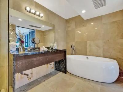 The Alexander All Suites - 728