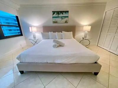 The Alexander All Suites - 594