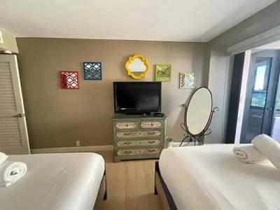 The Alexander All Suites - 639