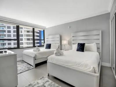 The Alexander All Suites - 120