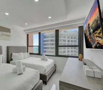 The Alexander All Suites - 424