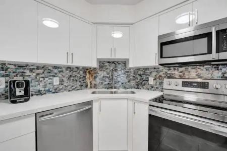 The Alexander All Suites - 232