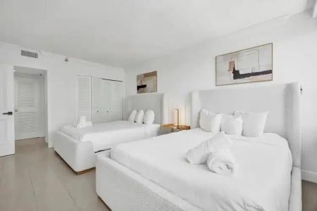 The Alexander All Suites - 514