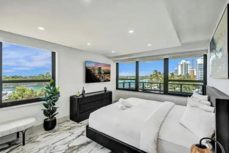 The Alexander All Suites - 758