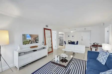 The Alexander All Suites - 463