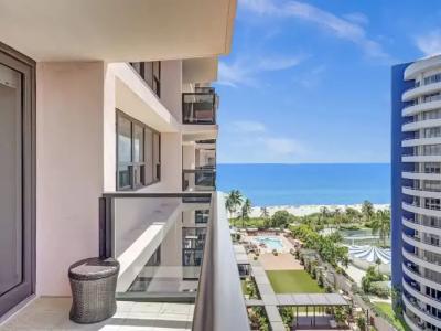 The Alexander All Suites - 750