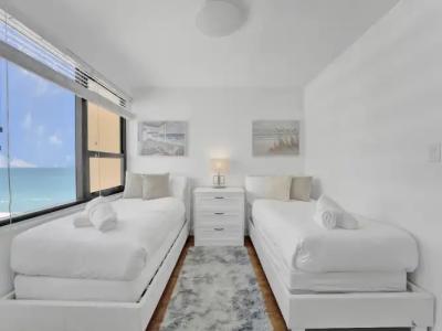 The Alexander All Suites - 256