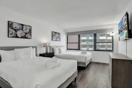 The Alexander All Suites - 675