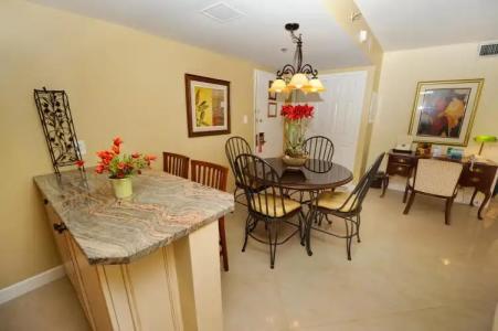 The Alexander All Suites - 438