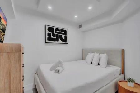 The Alexander All Suites - 627