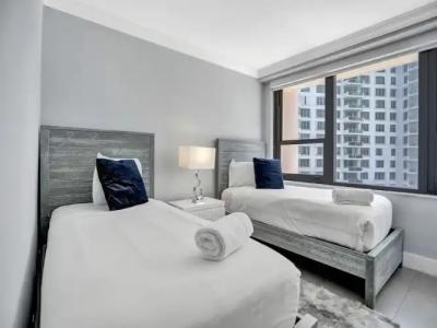 The Alexander All Suites - 104