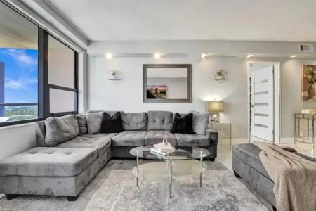 The Alexander All Suites - 430