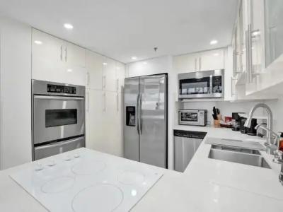 The Alexander All Suites - 753