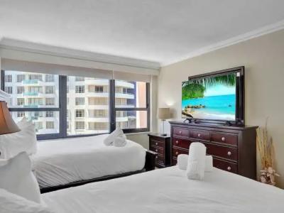 The Alexander All Suites - 698