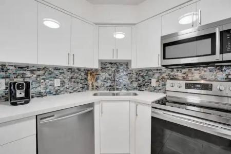 The Alexander All Suites - 427