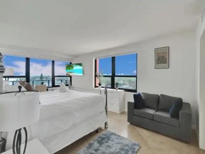 The Alexander All Suites - 262