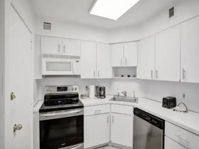 The Alexander All Suites - 329