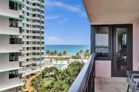 The Alexander All Suites - 494