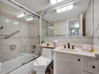 The Alexander All Suites - 381