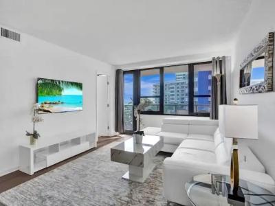 The Alexander All Suites - 440