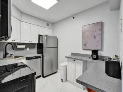 The Alexander All Suites - 372