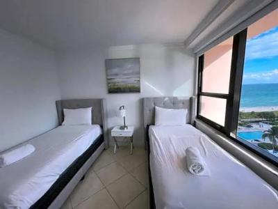 The Alexander All Suites - 596