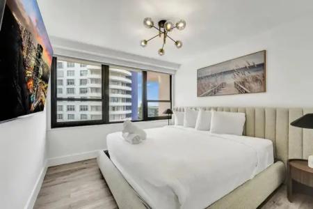 The Alexander All Suites - 417