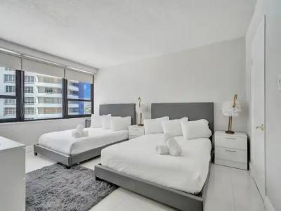 The Alexander All Suites - 259