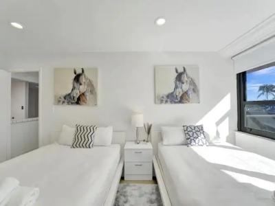 The Alexander All Suites - 258