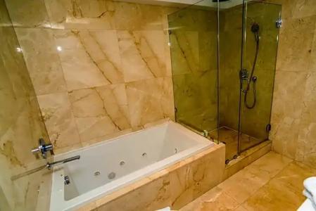 The Alexander All Suites - 659