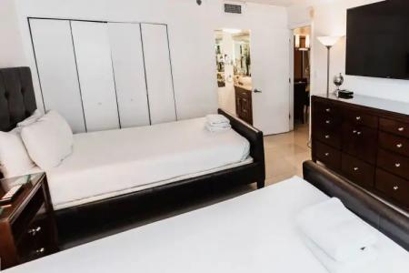 The Alexander All Suites - 3