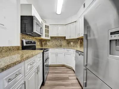 The Alexander All Suites - 270