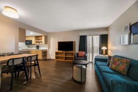 Sonesta ES Suites Orlando International Drive - 65