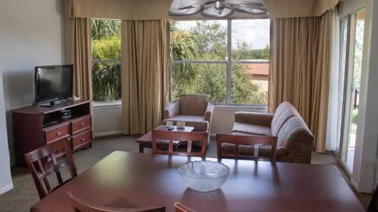 Parc Corniche Condominium Suites - 37