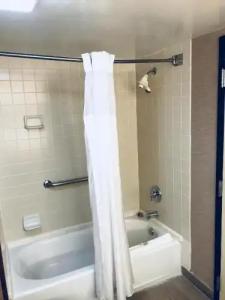 Wingate by Wyndham - Universal Studios and Convention Center - 29