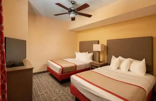 Floridays Orlando Two & Three Bed Rooms Condo Resort - 12