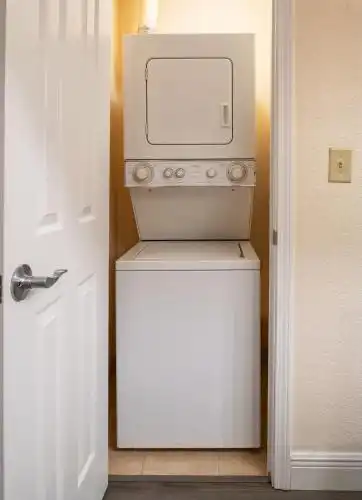 Floridays Orlando Two & Three Bed Rooms Condo Resort - 18