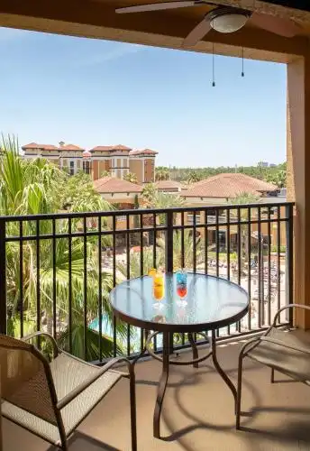 Floridays Orlando Two & Three Bed Rooms Condo Resort - 16