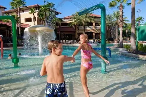 Floridays Orlando Two & Three Bed Rooms Condo Resort - 25