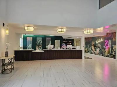 Country Inn & Suites by Radisson, Orlando-Lake Buena Vista, FL - 31