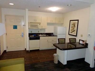 Country Inn & Suites by Radisson, Orlando-Lake Buena Vista, FL - 74