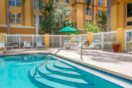 Country Inn & Suites by Radisson, Orlando-Lake Buena Vista, FL - 20