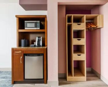 Hilton Garden Inn Orlando at SeaWorld - 28