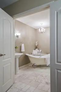 The Georgian Terrace - 88