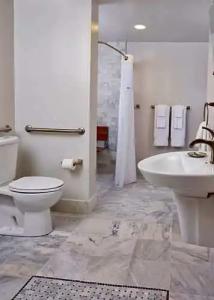 The Georgian Terrace - 83