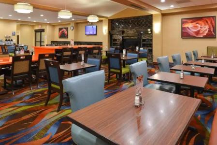 Holiday Inn Express, an IHG - 22